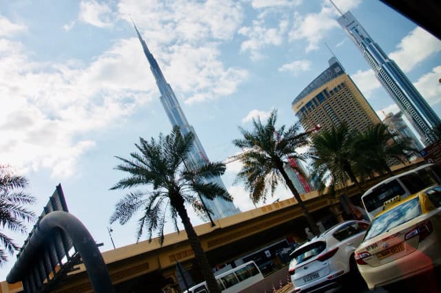 Ile metrów ma najwyższy budynek świata? Zaskakująca wysokość Burj Khalifa Ile metrów ma najwyższy budynek świata? Zaskakująca wysokość Burj Khalifa